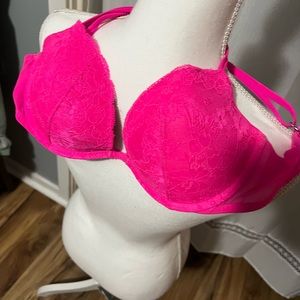 Victoria’s Secret pink lace bra